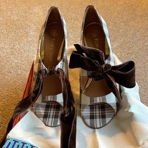 Tory Burch Bow Wedge